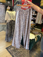 Load image into Gallery viewer, Leopard lace sweatpants
