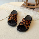 Load image into Gallery viewer, printed criss cross sandal
