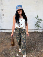 Load image into Gallery viewer, Vintage camo balloon pants
