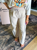 Load image into Gallery viewer, Windbreaker barrel pants stone
