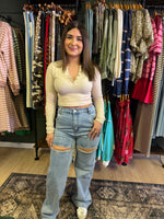 Load image into Gallery viewer, Rhinestone washed jeans
