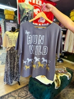 Load image into Gallery viewer, Run wild oversized tee  charcoal
