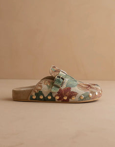 fall buckle clog