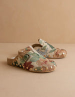 Load image into Gallery viewer, fall buckle clog
