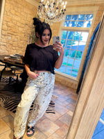 Load image into Gallery viewer, Jolie&#39;s cropped tee
