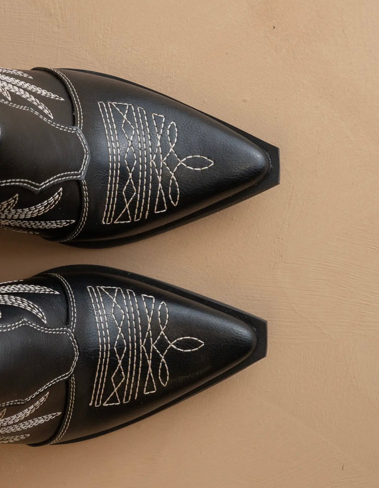 western heel mule