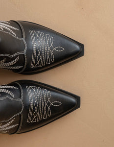 western heel mule